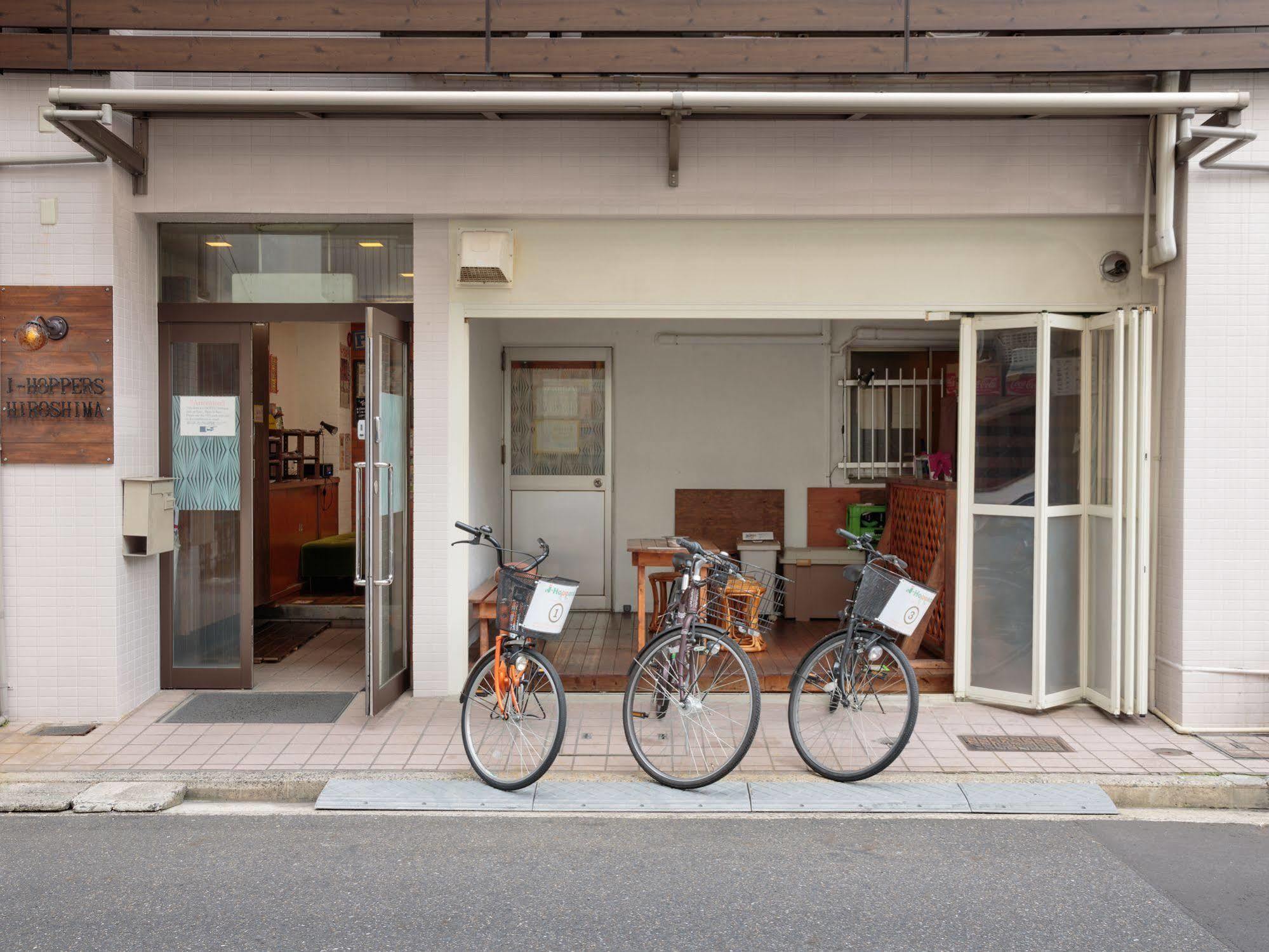 J-Hoppers Hiroshima Guesthouse Экстерьер фото
